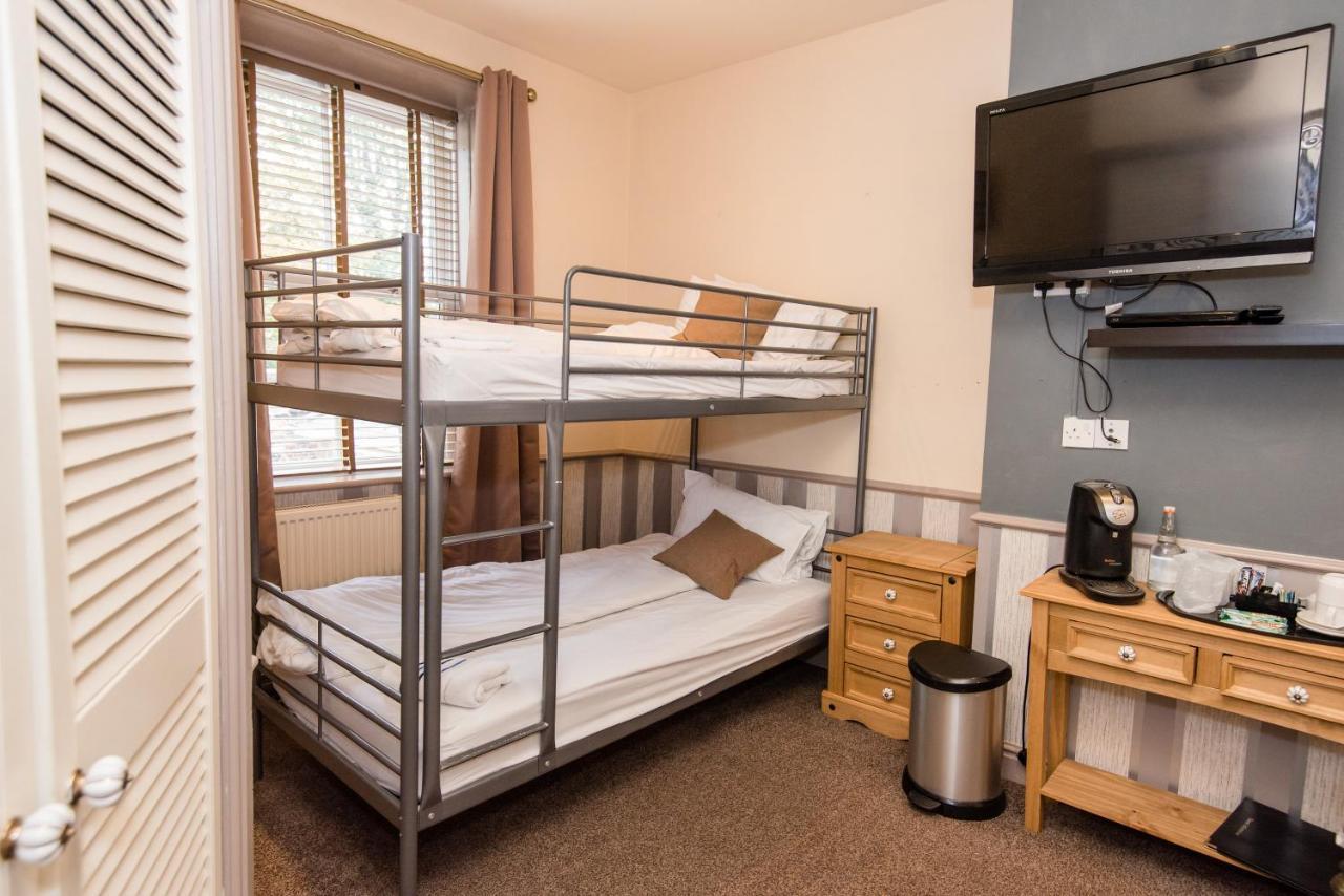 Dimple Well Lodge Hotel 웨이크필드 외부 사진